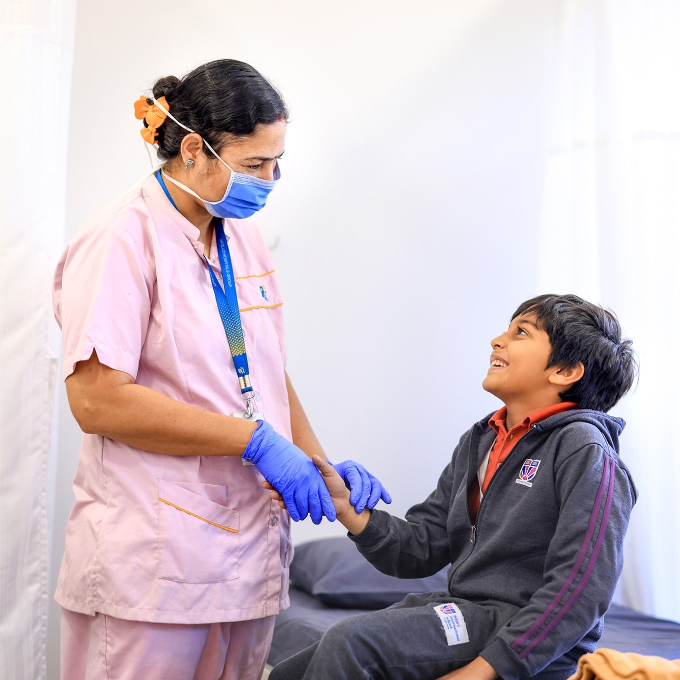 Doctor examine a student at Adani international School